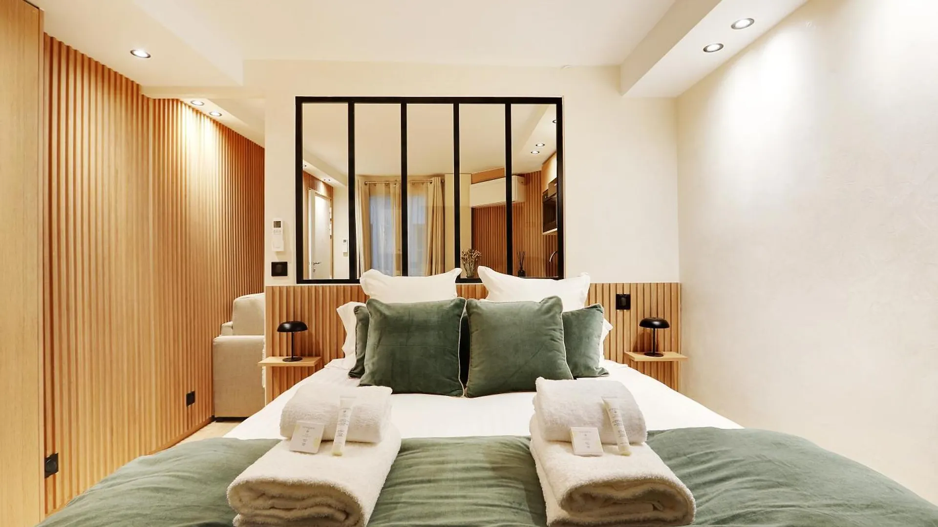 פריז Pick A Flat'S Apartment In Odeon - Rue Saint Andre Des Arts צרפת